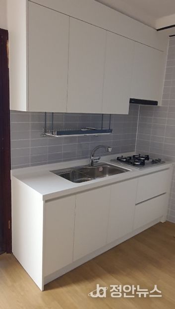 흥남동에서 노후주택 환경개선을 위한 사랑의 집수리