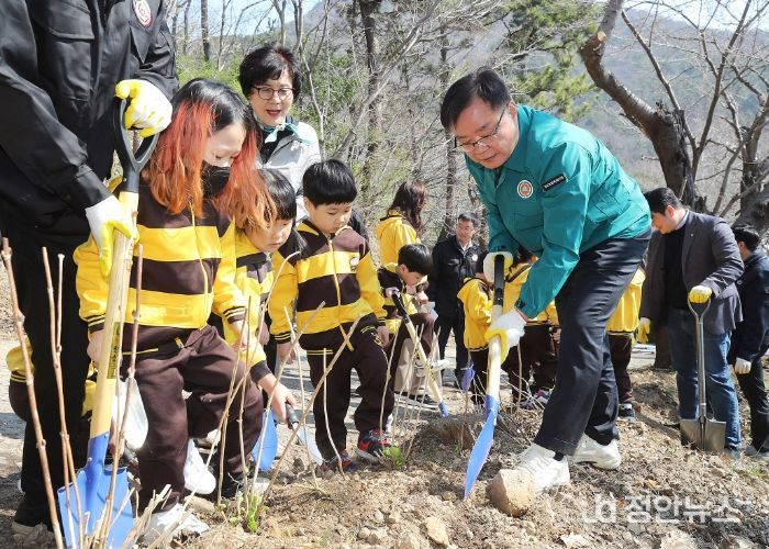 창원시, 제79회 식목일 나무심기행사 개최