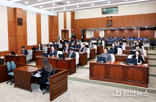 24일 열린 동작구의회 제339회 임시회 제2차 본회의 모습