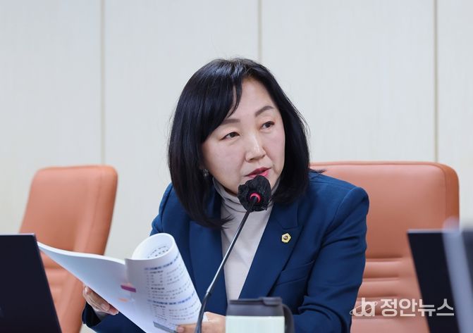 서울특별시의회 환경수자원위원회 이영실 의원(더불어민주당, 중랑1)