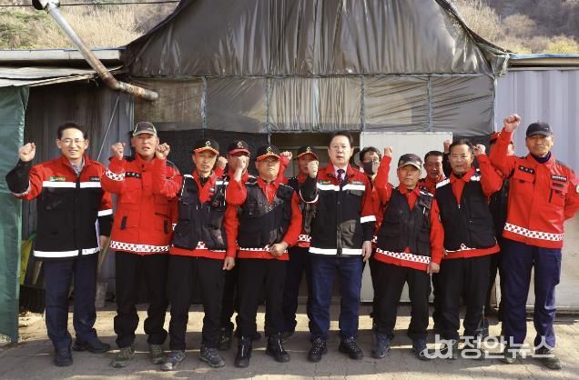 괴산군, 2025년 봄철 산불조심기간 종료…‘산불 제로’ 위기 대응력 입증