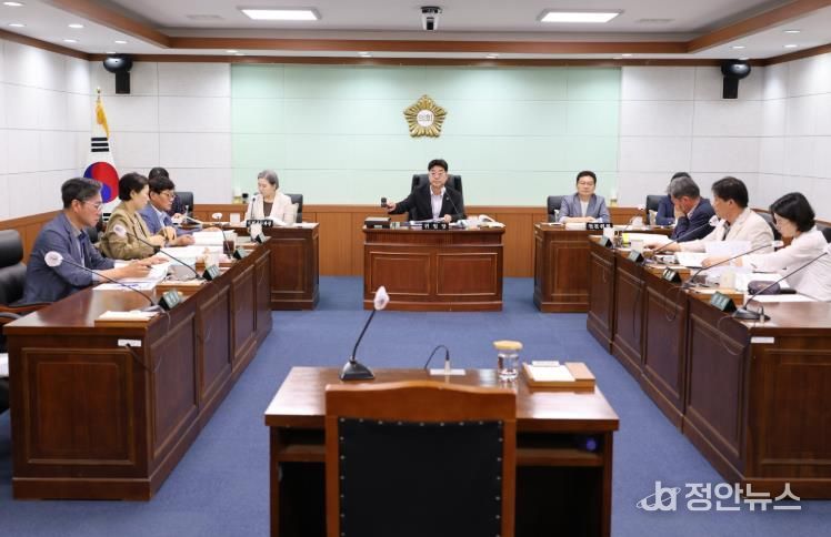 동해시의회 행정사무감사특별위원회 2025년도 행정사무감사 3일차