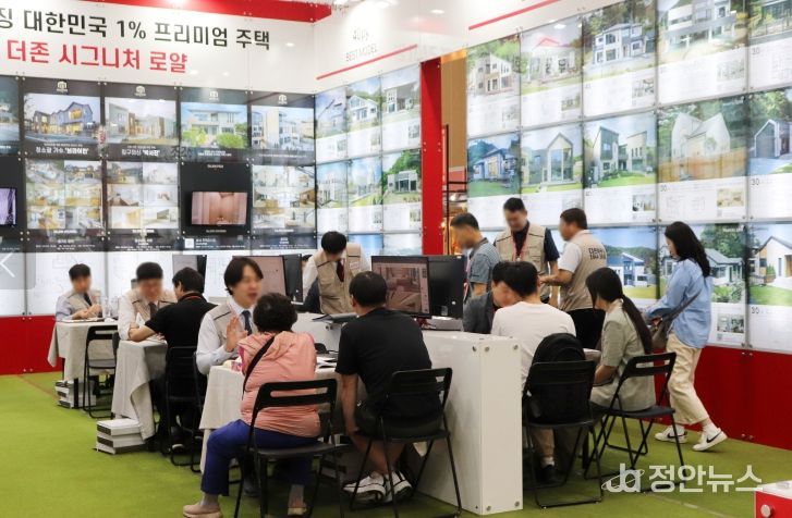 첫 건축 인테리어 박람회 ‘충청경향하우징페어’ 성료