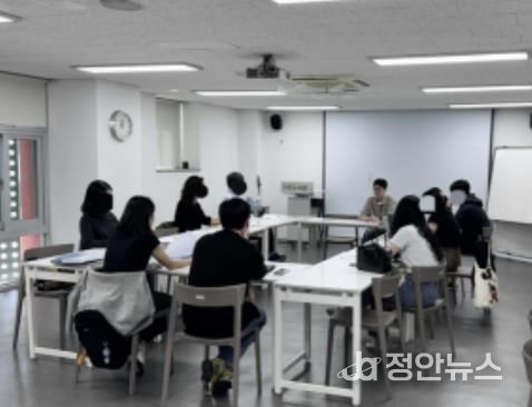 2024년 ‘상주작가 지원사업’을 통해 10명의 지역 주민이 자신의 이야기를 담은 『거짓말로 쓰는 일기』 소설집을 출간하였다.