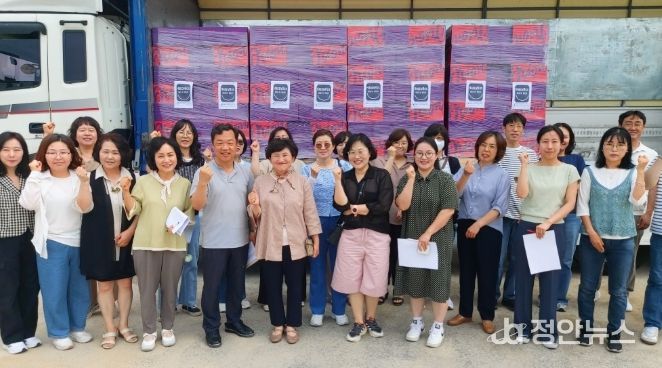 ㈜오리온, 청주시 아동복지시설 90개소에 과자세트 기부