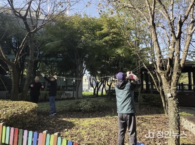 동두천시 보산동 주민자치위원회, ‘리뉴얼 보산’ 마을 조명 정비 실시