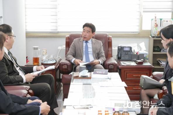 고양특례시의회 김운남 의장, 고양산업진흥원과 공공형 창업기획자 관련 간담회 진행