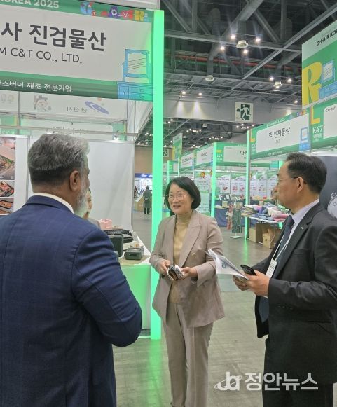 신미숙 의원, 해외 바이어가 찾는 K-수출박람회…지페어 코리아 방문