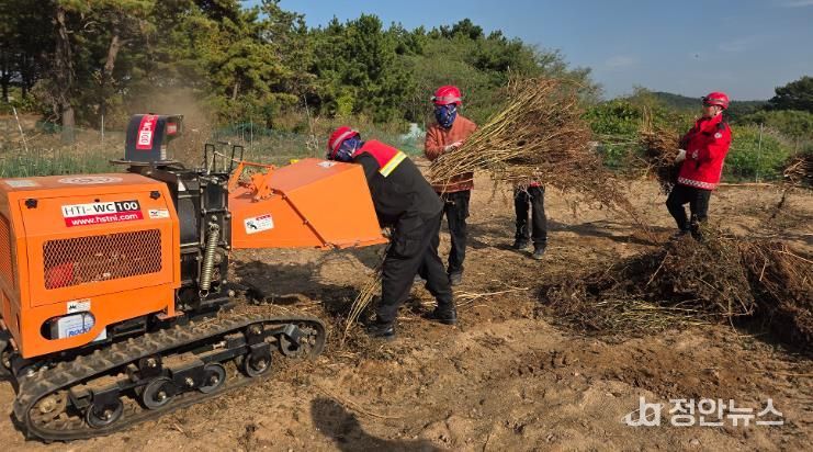 지난 5일 대산읍 독곶리 일원에서 진행된 파쇄 작업