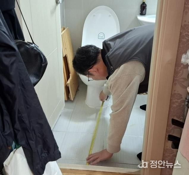 생활 안전 물품 ‘미끄럼 방지 매트’ 지원