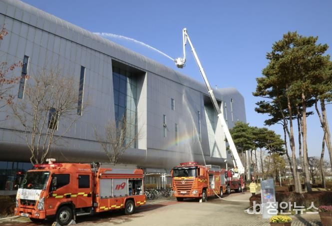 홍성소방서, 충남도청과 합동‘무각본 소방훈련’실시