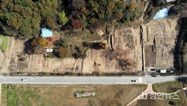 제12차 정밀 발굴 조사가 진행된 서산 보원사지 동남쪽 일원 전경