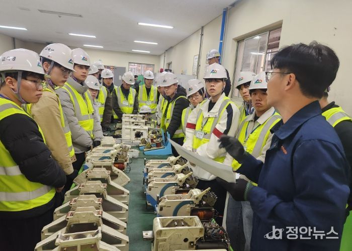 철도 운전 면허 교육생 현장 실습 사진