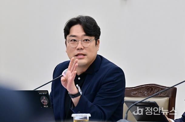 반선호 시의원‧전국교육공무직본부 부산지부 공동토론회 개최… 청소노동 환경 개선 요구 확산