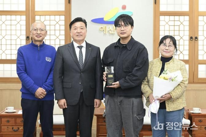 김봉섭 작곡가 수상 기념 사진