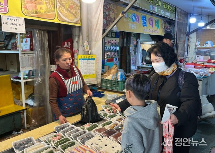 서구, 어르신과 아이 장보기 체험으로 ‘돌봄 선순환’
