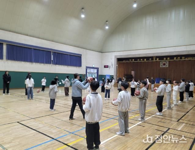 사천시청여자농구단, 재능기부 찾아가는 농구교실 운영