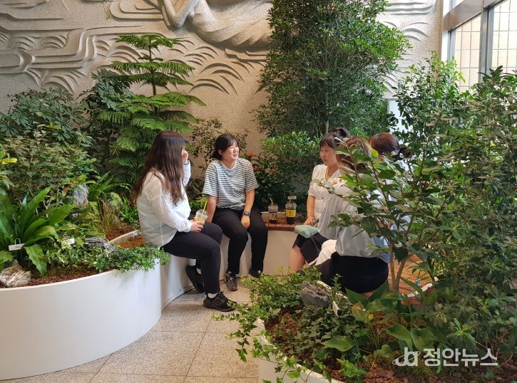 청사 수직·실내정원, 2025년 생활정원 우수사례 공모서 ‘아름다운정원상’ 수상