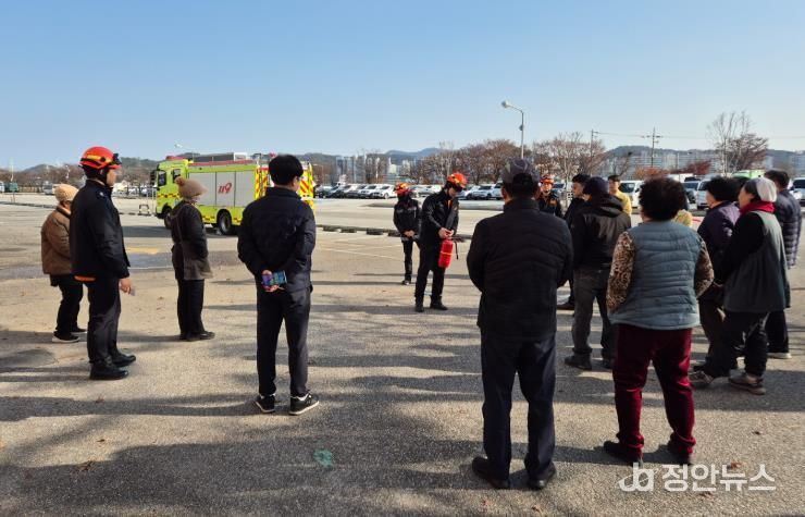 “초기 진압 골든타임 잡아라”… 정읍시, 농산물도매시장 소방 합동훈련 실시