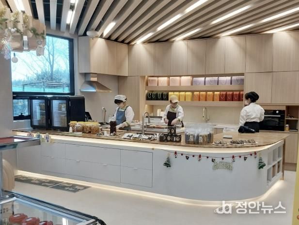 태안군 로컬푸드직매장에 조성된 농가주방 모습.