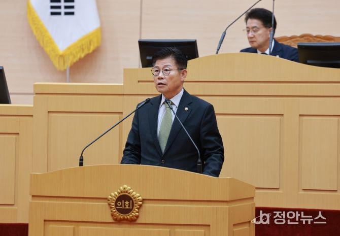 김문수 위원장(더불어민주당, 신안1)