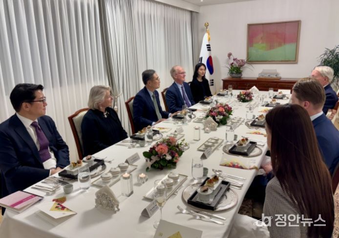 미 외교정책위원회(NCAFP) 만찬