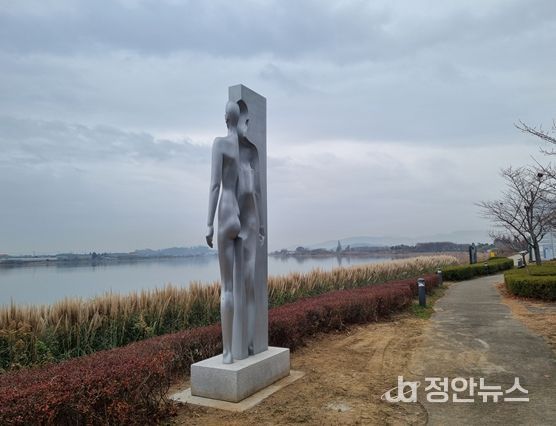 김영원 작가 “그림자의 그림자” 설치