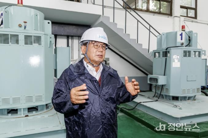 망원1빗물펌프장 점검에 나선 박강수 마포구청장