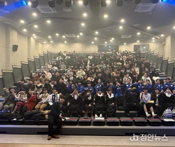 2025년 포천시 청소년뮤지컬스쿨 연말 발표회 성공적으로 마쳐