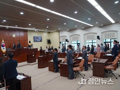 부산광역시 영도구의회 의장(최찬훈) 불신임의 건 가결