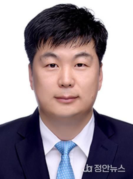 경상국립대학교 해양과학대학 해양토목공학과 이우동 교수