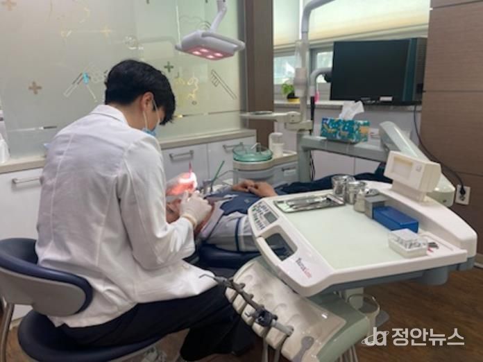 의치 시술 사진