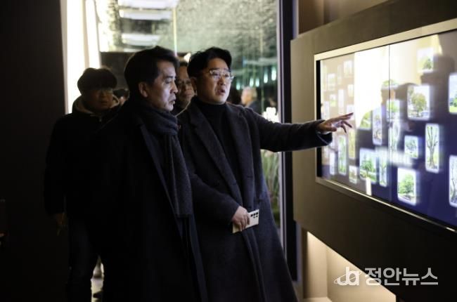 최재형 보은군수, '소나무 미디어 숲' 현장 점검… 2월 재개관 '청신호'