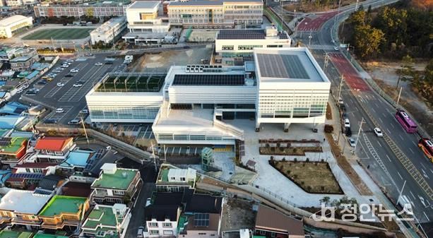 여좌 국민체육센터 전경