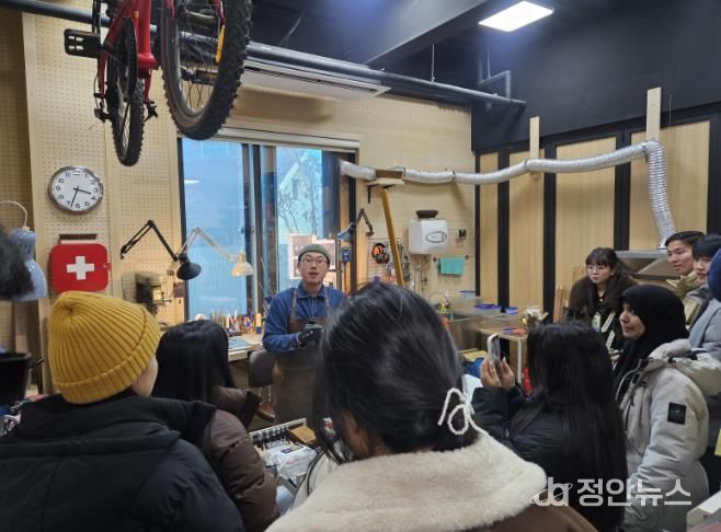 외국인 유학생 123사비공예마을 체험 활동