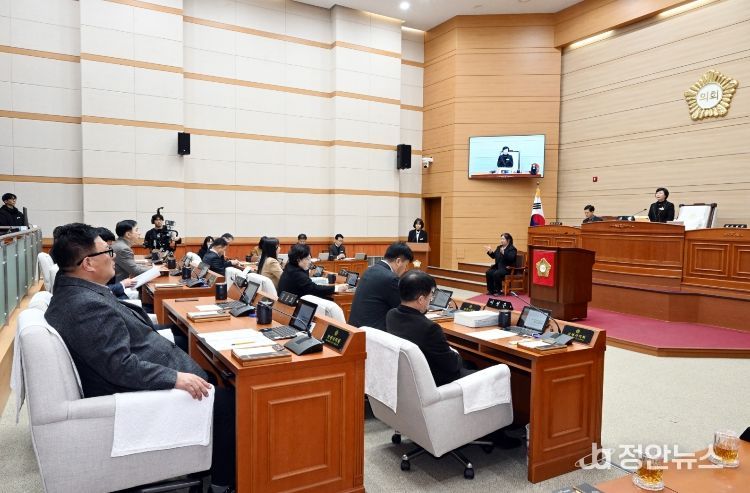 제272회 임시회 개회