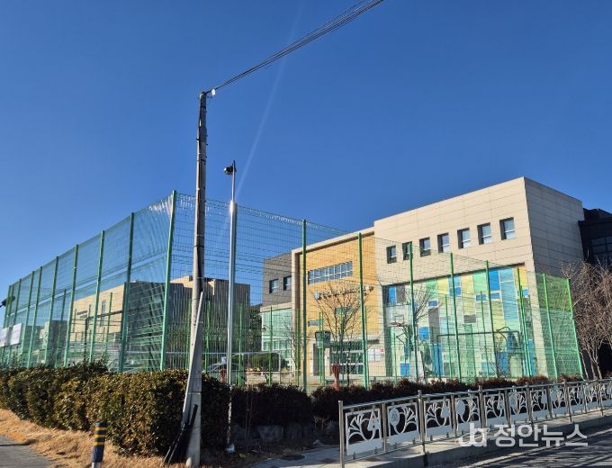 금산군청소년미래센터 농구장