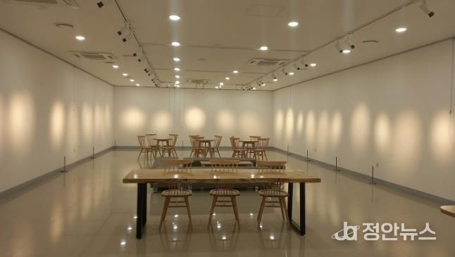 연갤러리 내부 공간