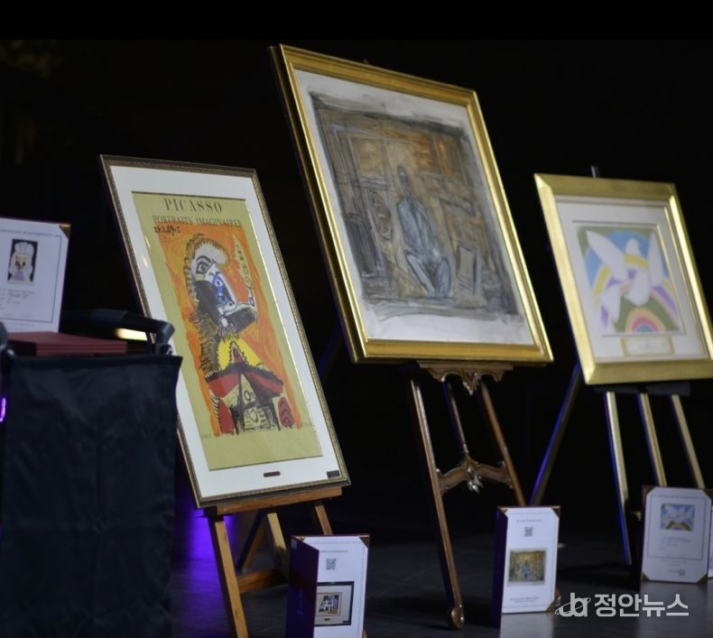 ,전시회 작품, 피카소 왼쪽 오른쪽 자코메티 중앙 작품 (사진제공=K trendy NEWS)