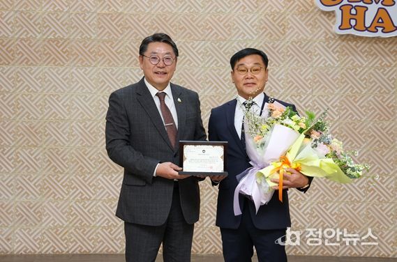 동도테크(주) 최임근 대표, 4월 자랑스러운 김해 CEO상 수상