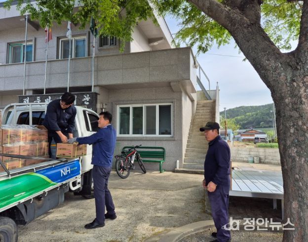 관내 벼 재배 농가에 육묘상자처리제 적기공급